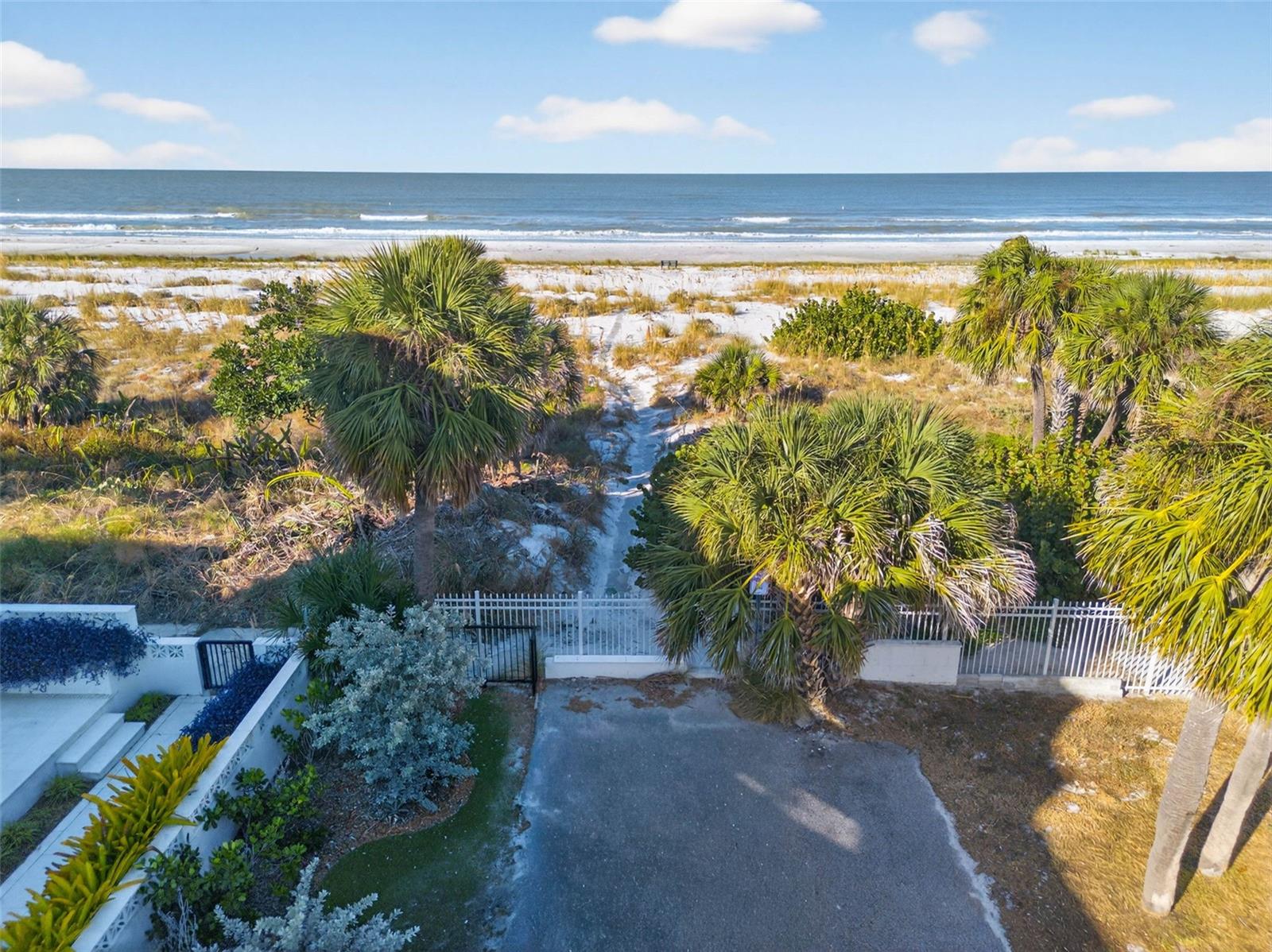 Image 21 of 25 For 3575 Gulf Boulevard 203