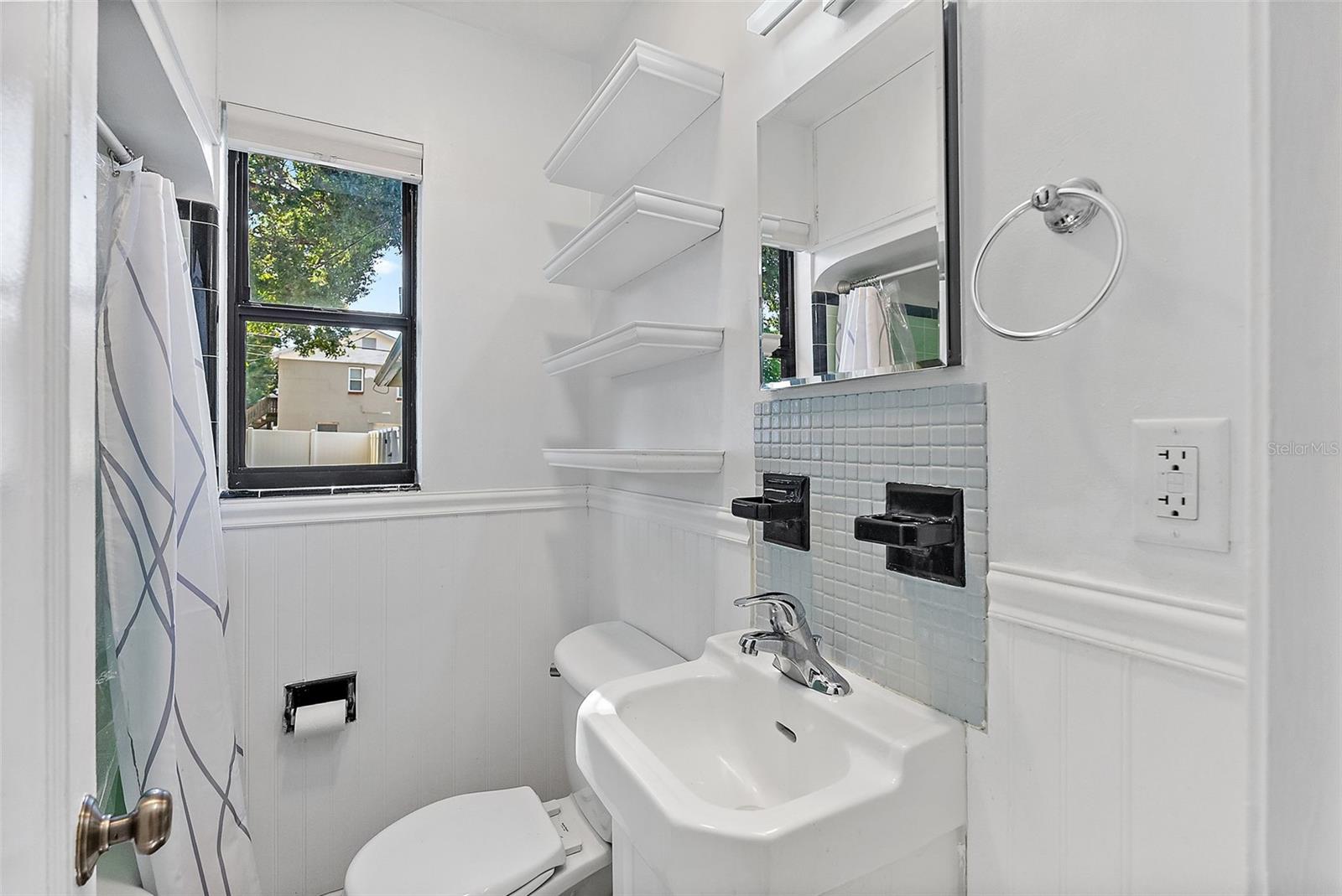 Image 12 of 22 For 4030 3rd Avenue N