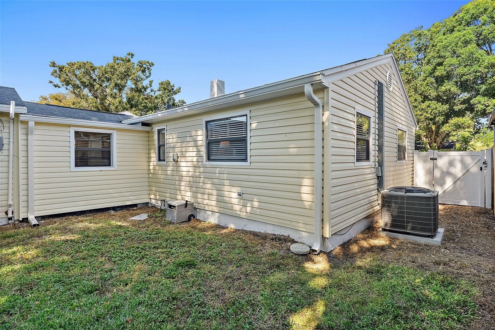 Image 20 of 22 For 4030 3rd Avenue N