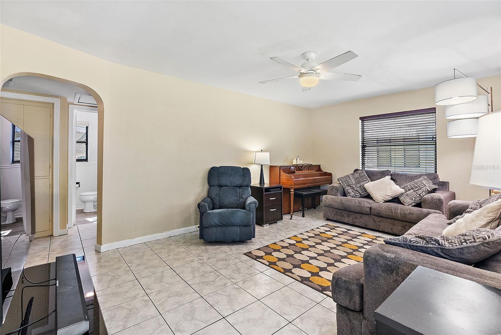 Image 4 of 22 For 4030 3rd Avenue N