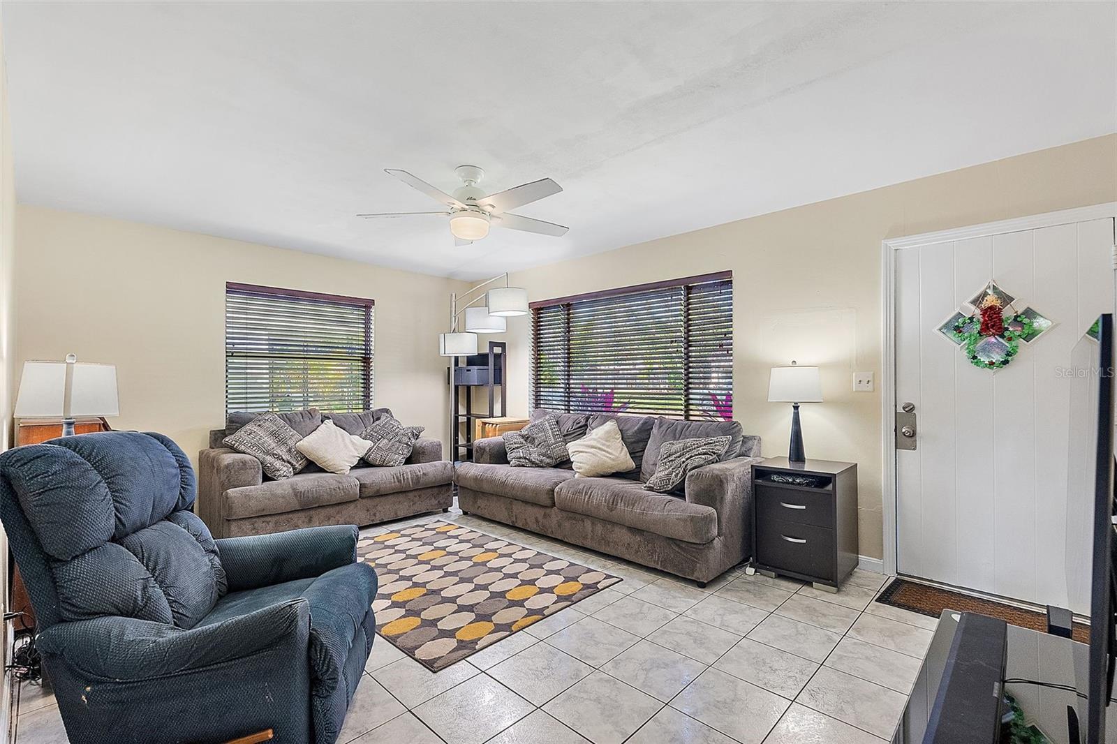 Image 5 of 22 For 4030 3rd Avenue N