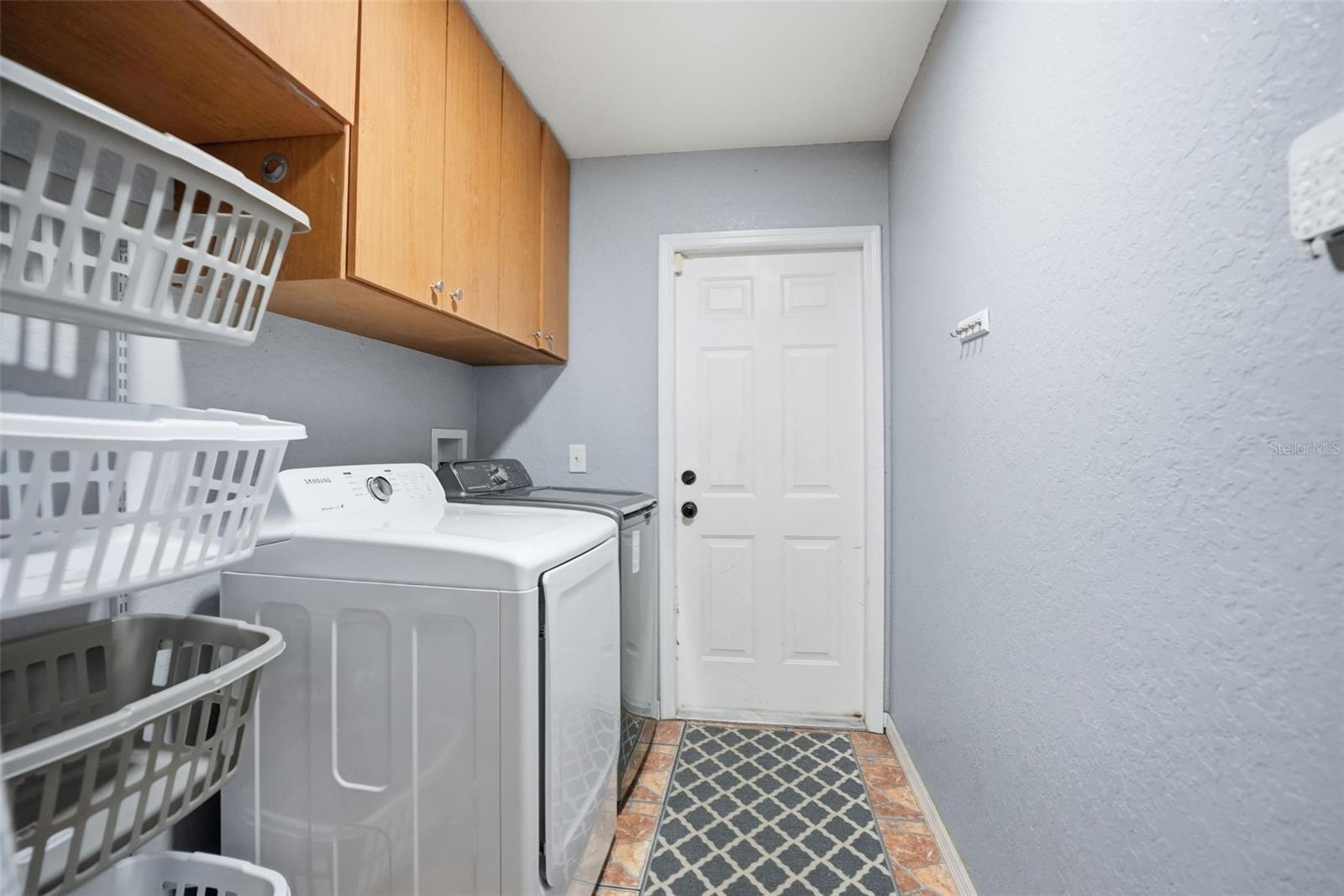 Listing photo id 27 for 3008 Cloudcroft Avenue