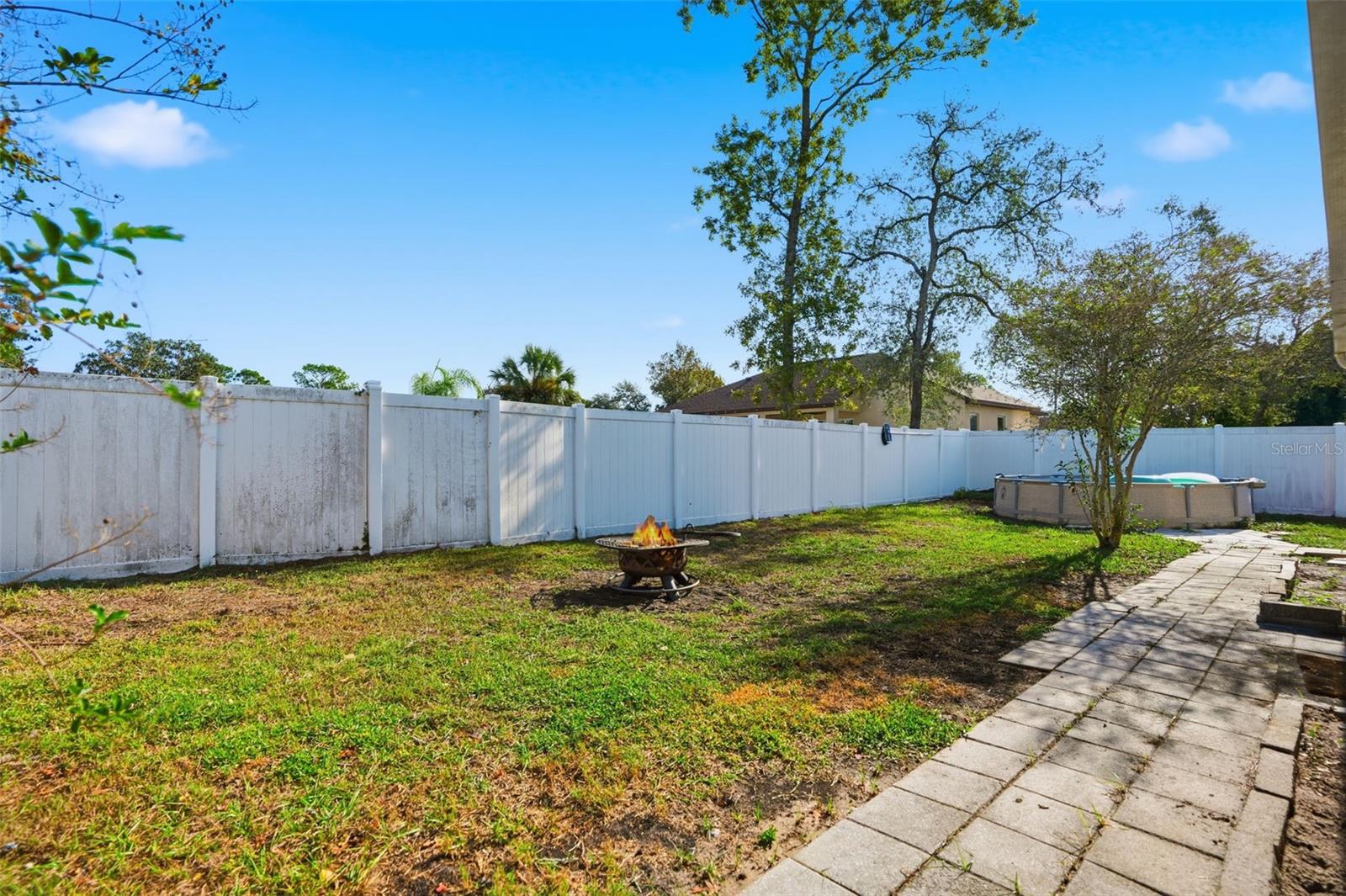 Listing photo id 38 for 3008 Cloudcroft Avenue