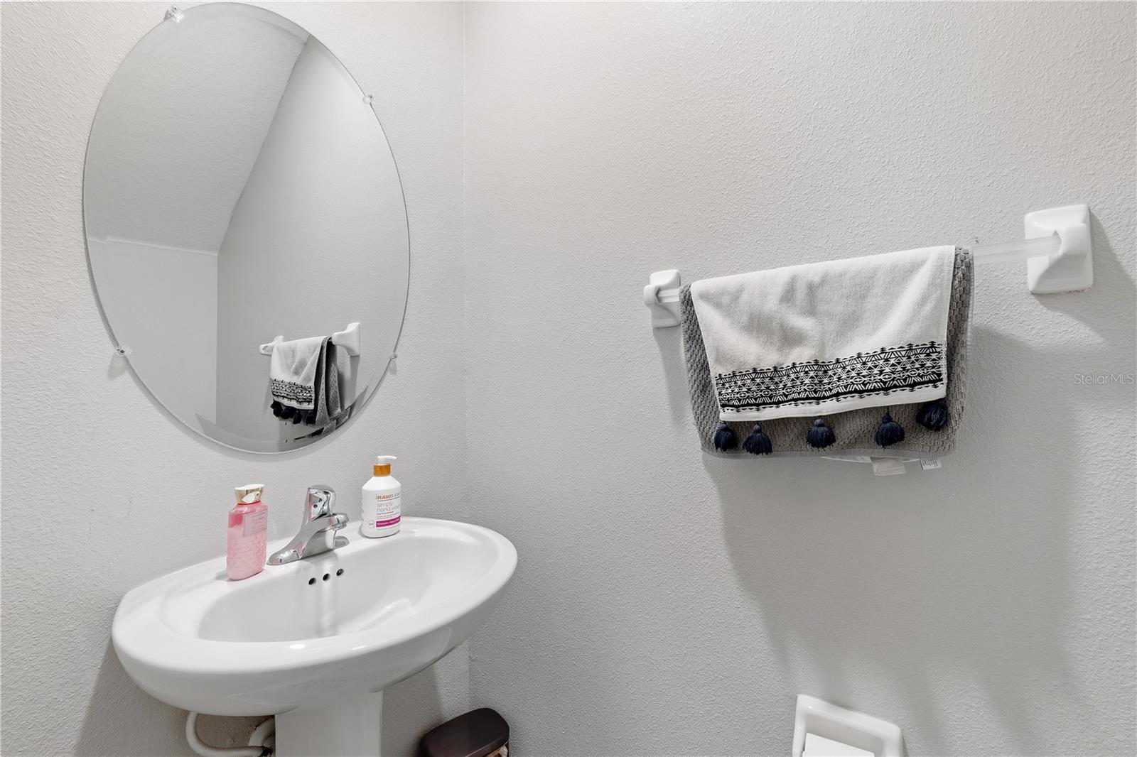 Image 6 of 47 For 23217 Willow Glen Way