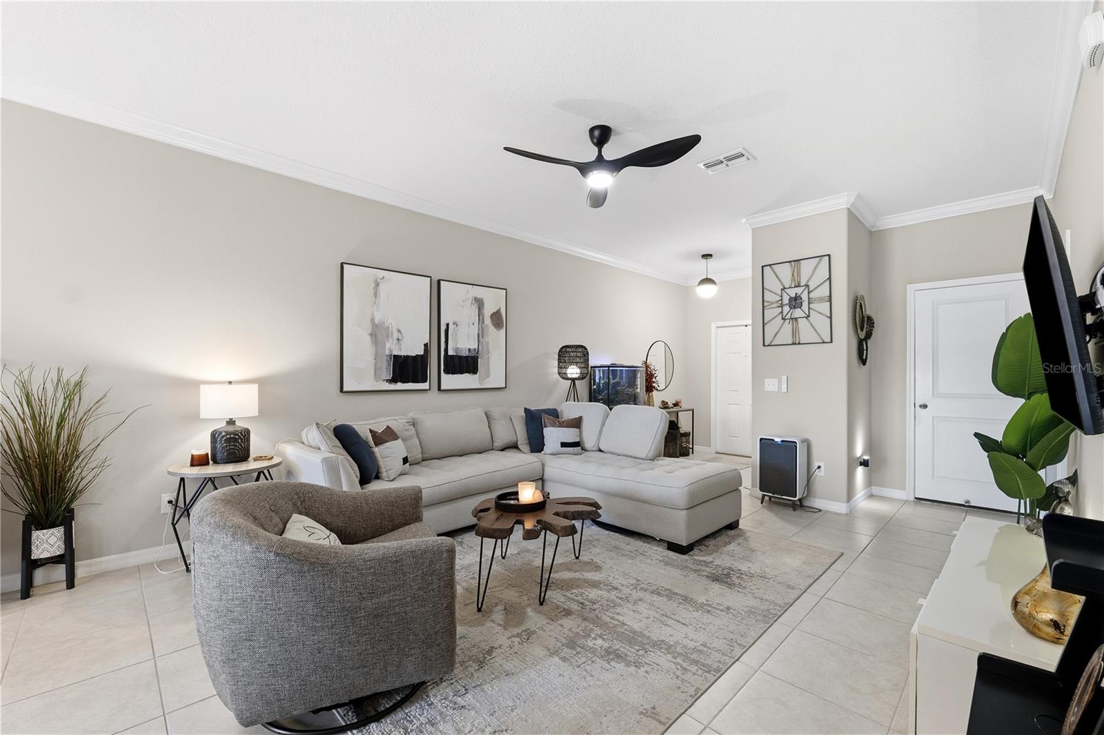 Image 8 of 47 For 23217 Willow Glen Way