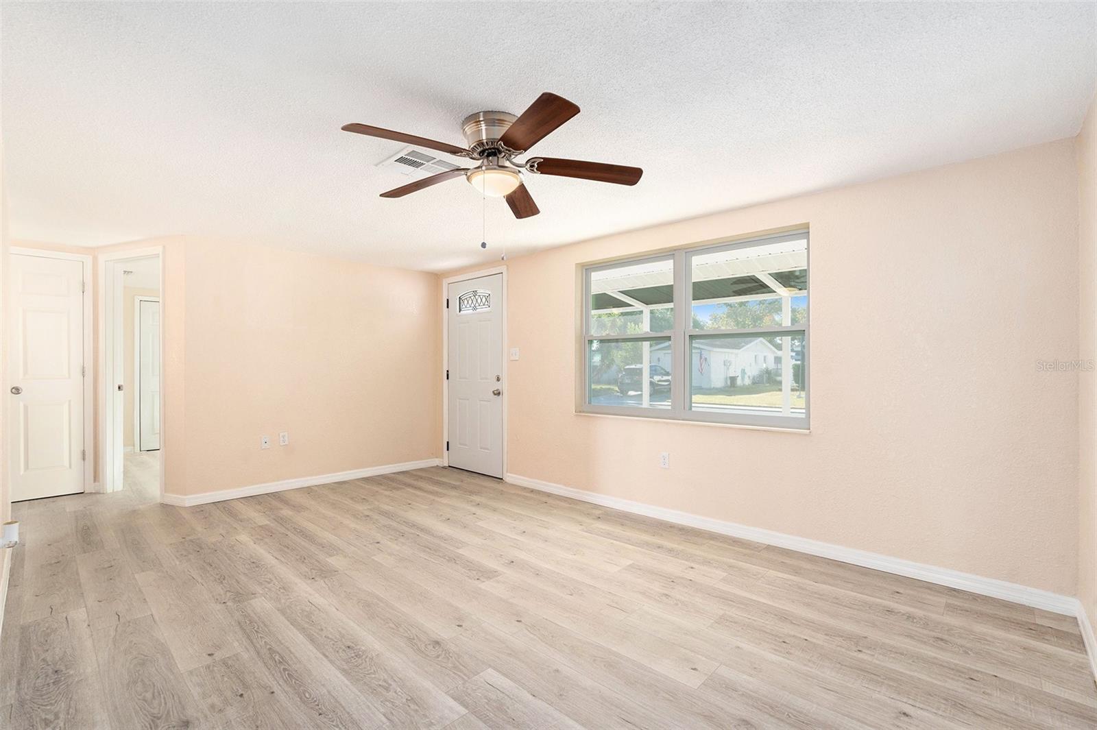 Image 16 of 41 For 7321 Parrot Drive