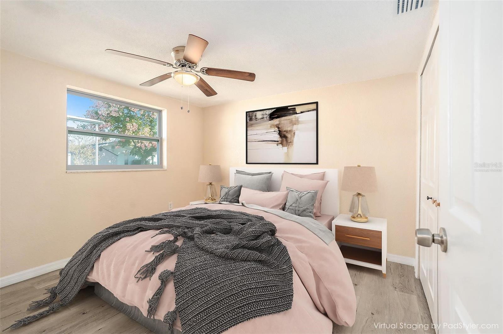 Image 17 of 41 For 7321 Parrot Drive