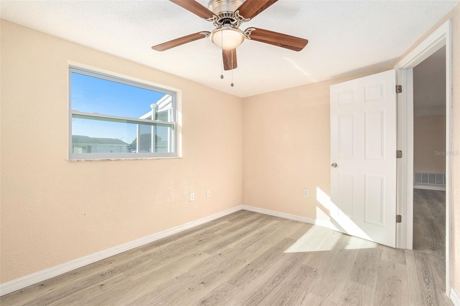 Image 23 of 41 For 7321 Parrot Drive