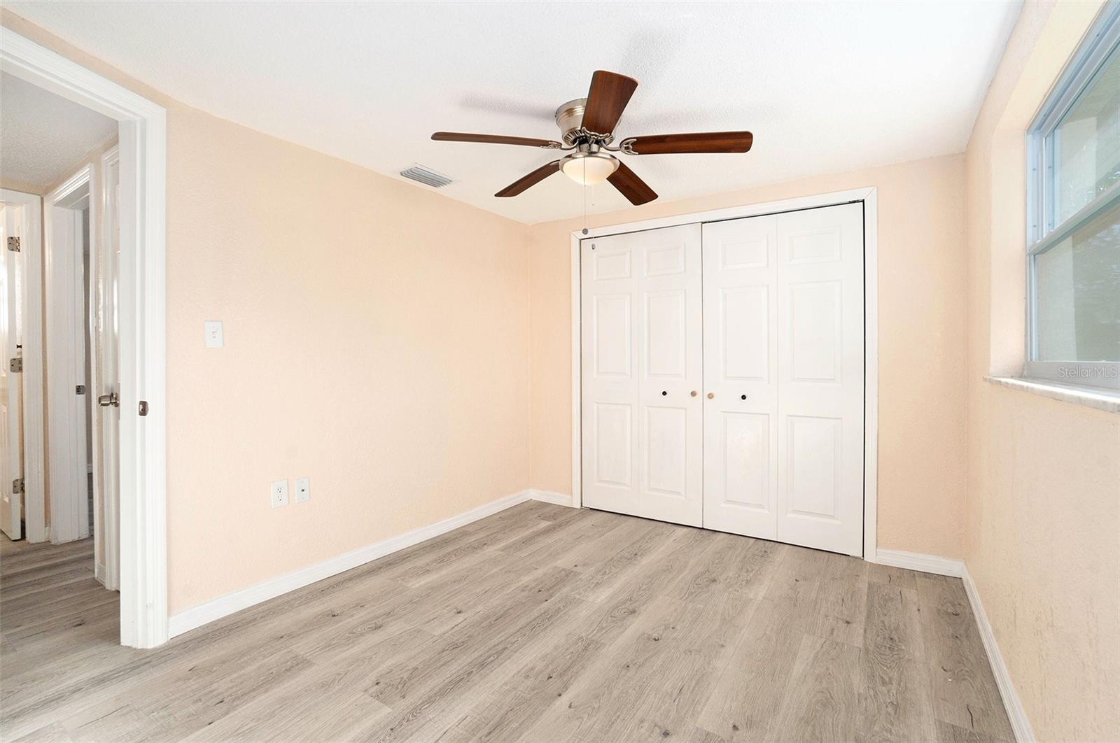 Image 24 of 41 For 7321 Parrot Drive