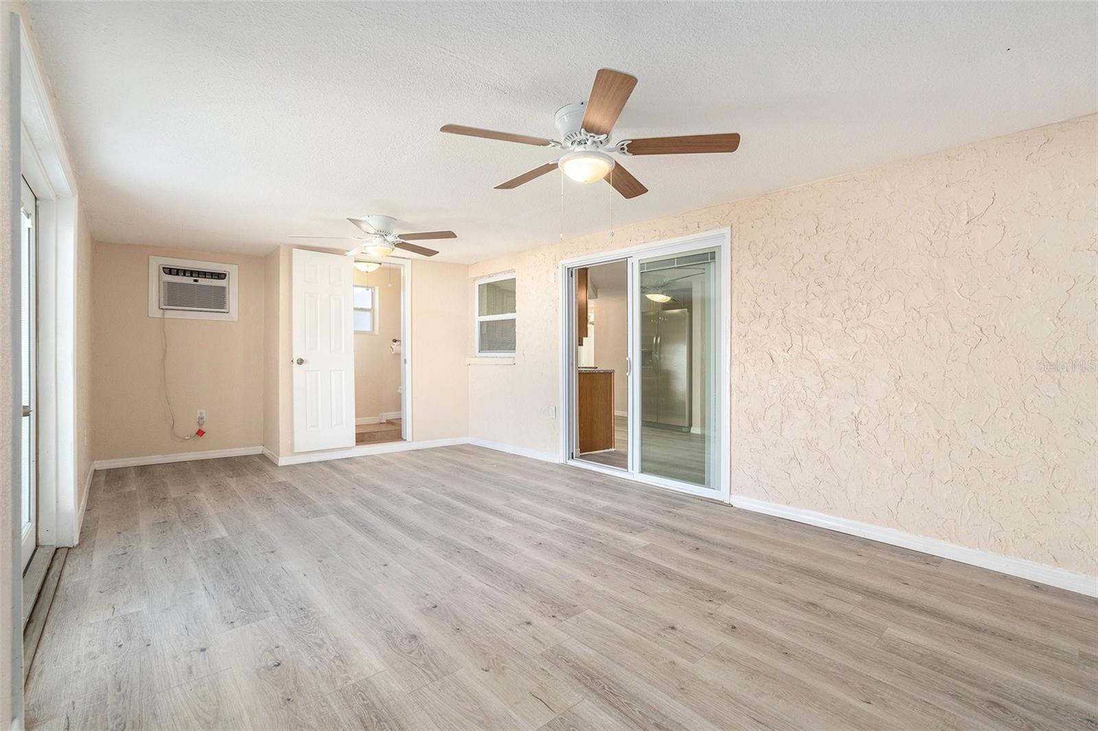 Image 27 of 41 For 7321 Parrot Drive