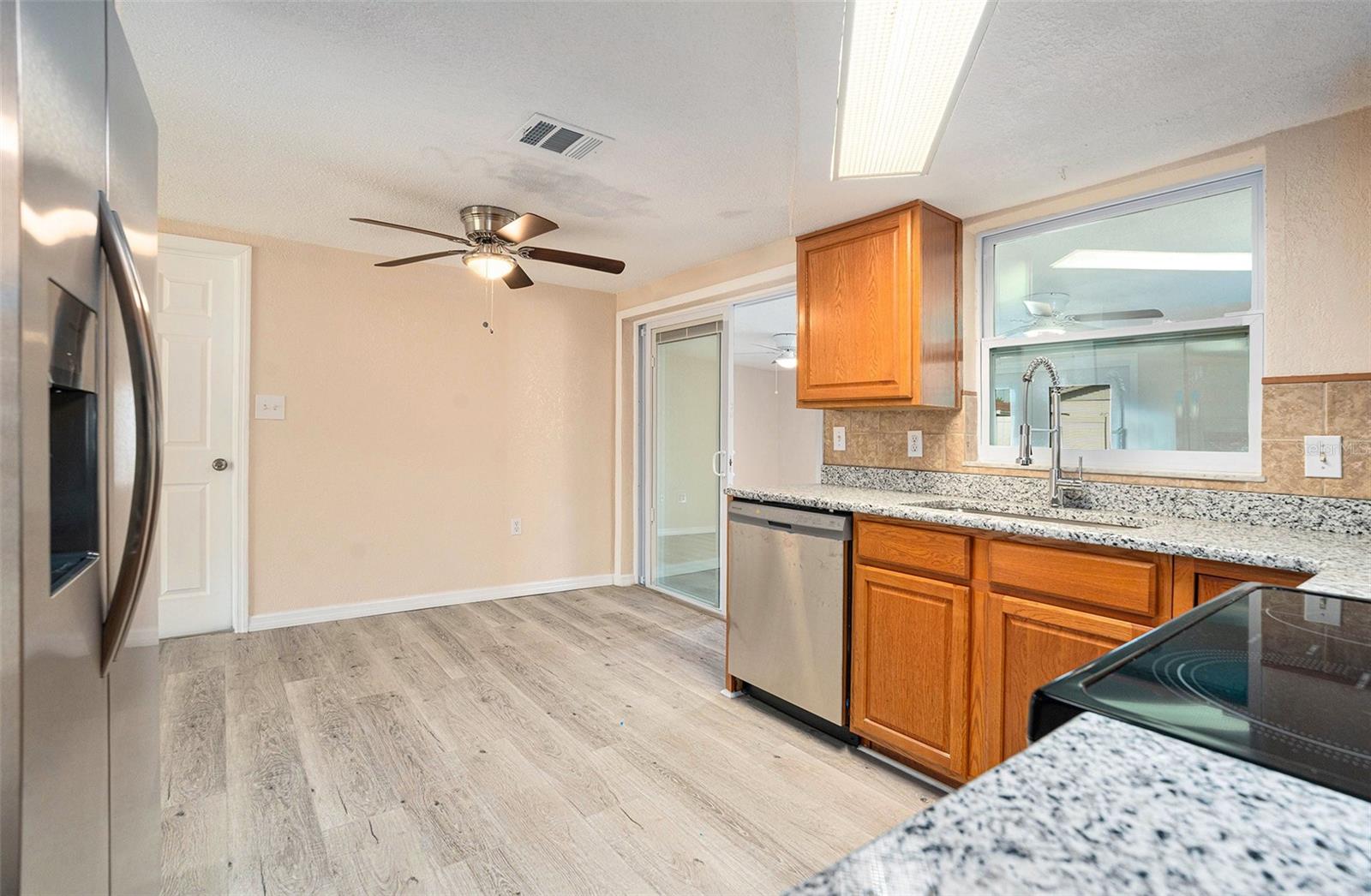 Image 7 of 41 For 7321 Parrot Drive