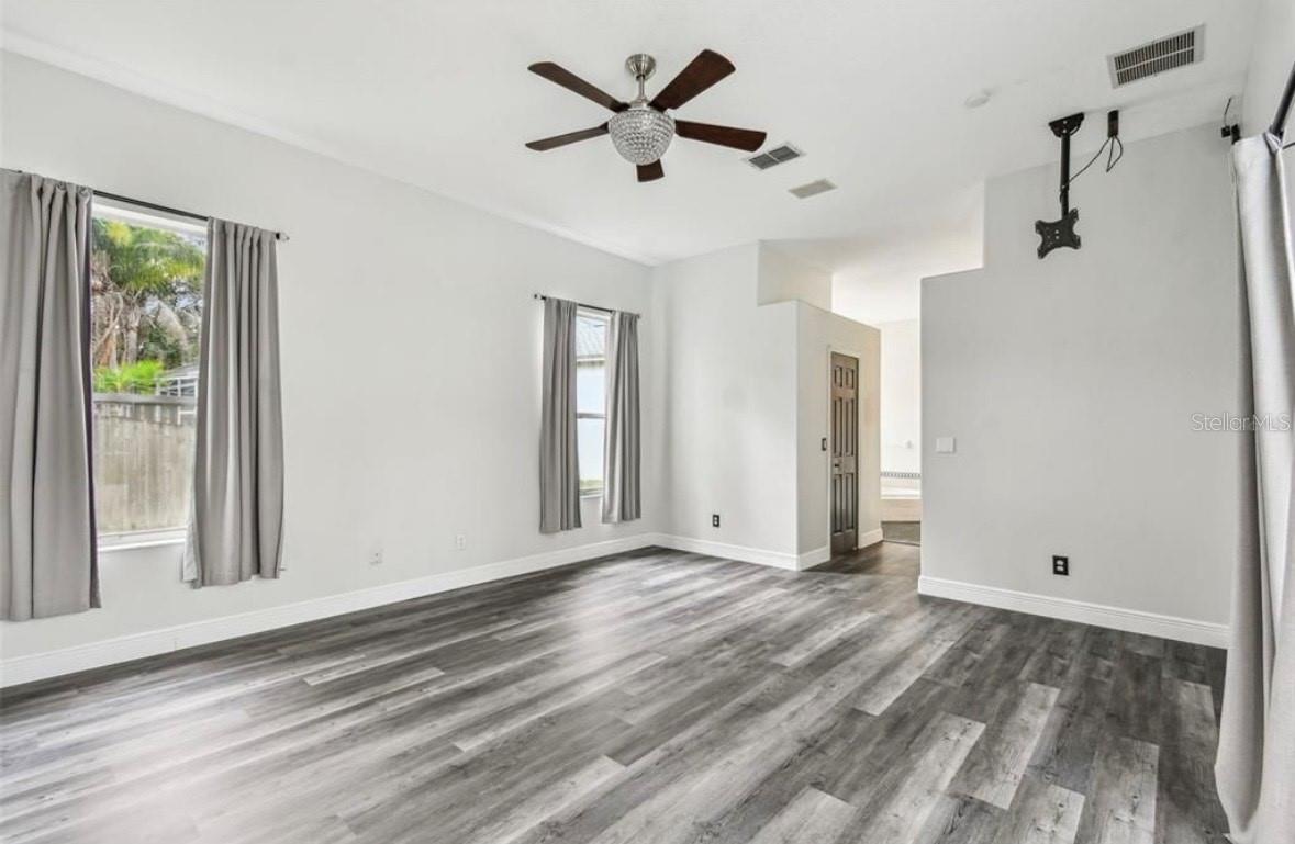 Image 78 of 92 For 16003 Ridley Place