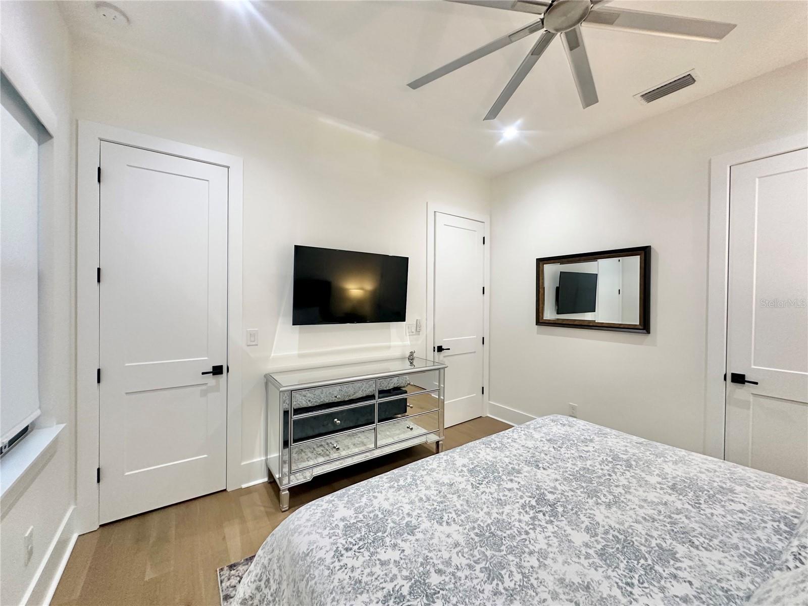 Image 23 of 45 For 2351 Mississippi Avenue 2