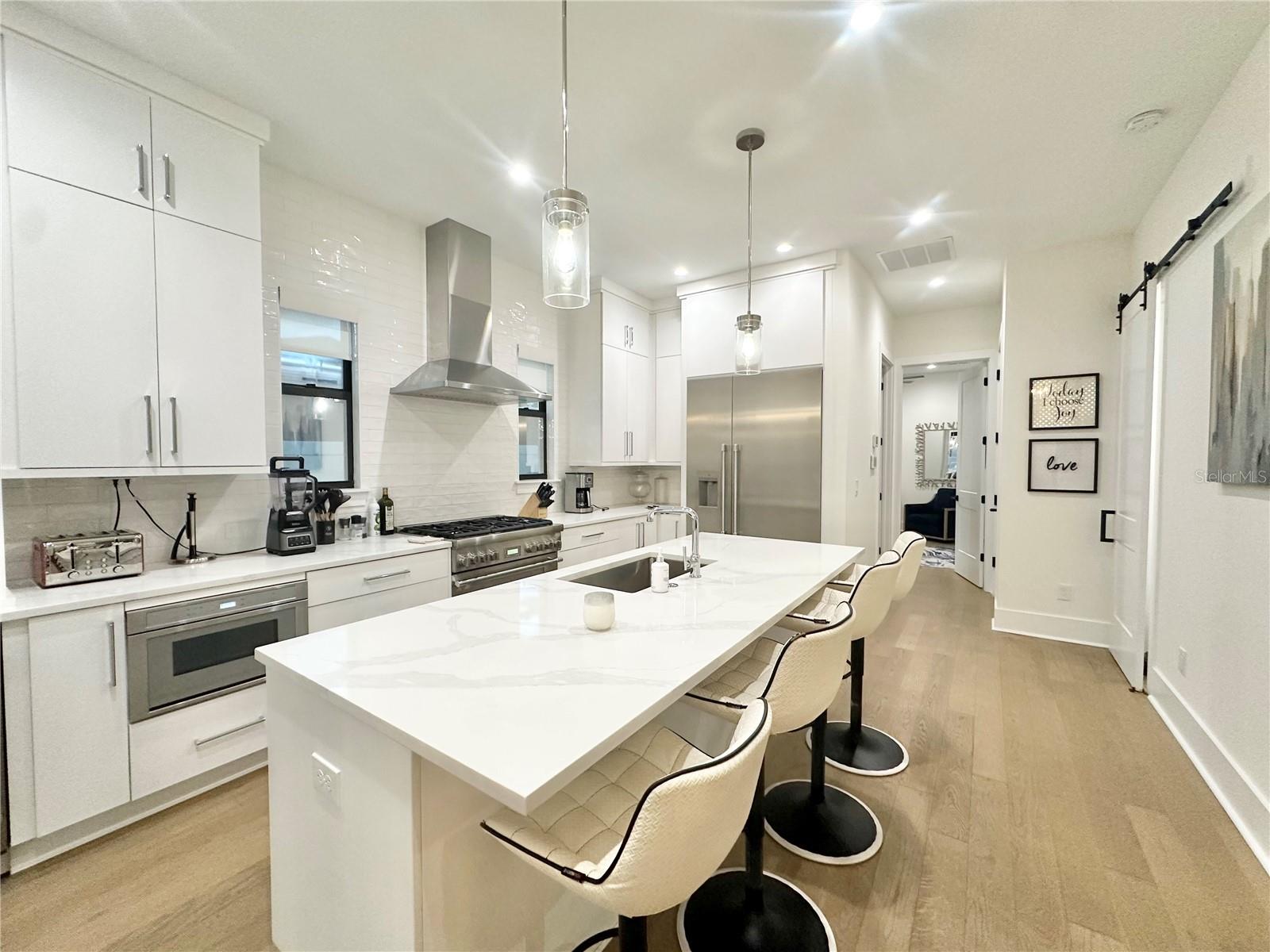 Image 4 of 45 For 2351 Mississippi Avenue 2