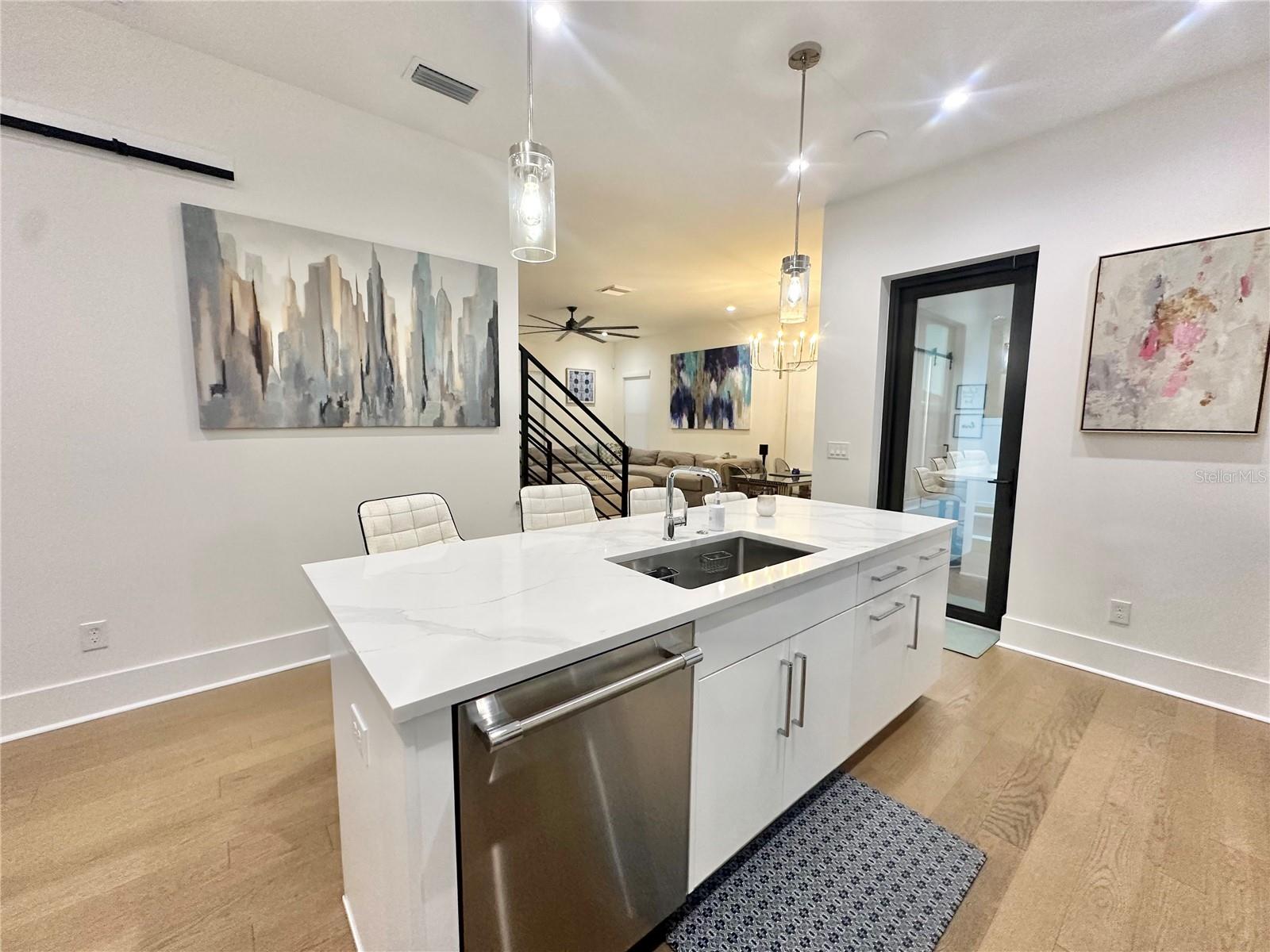 Image 8 of 45 For 2351 Mississippi Avenue 2