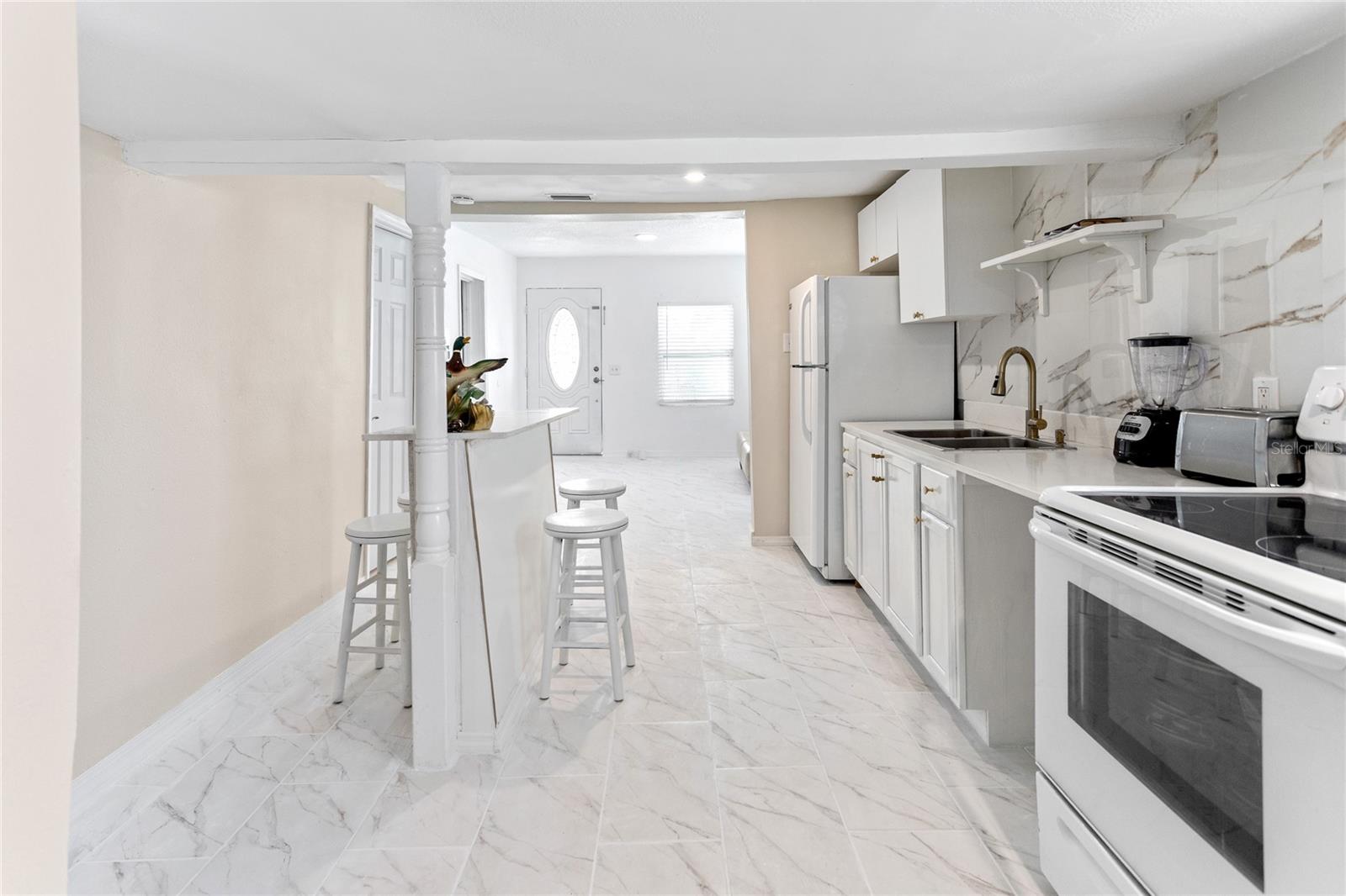 Image 12 of 22 For 802 Jurgens Street