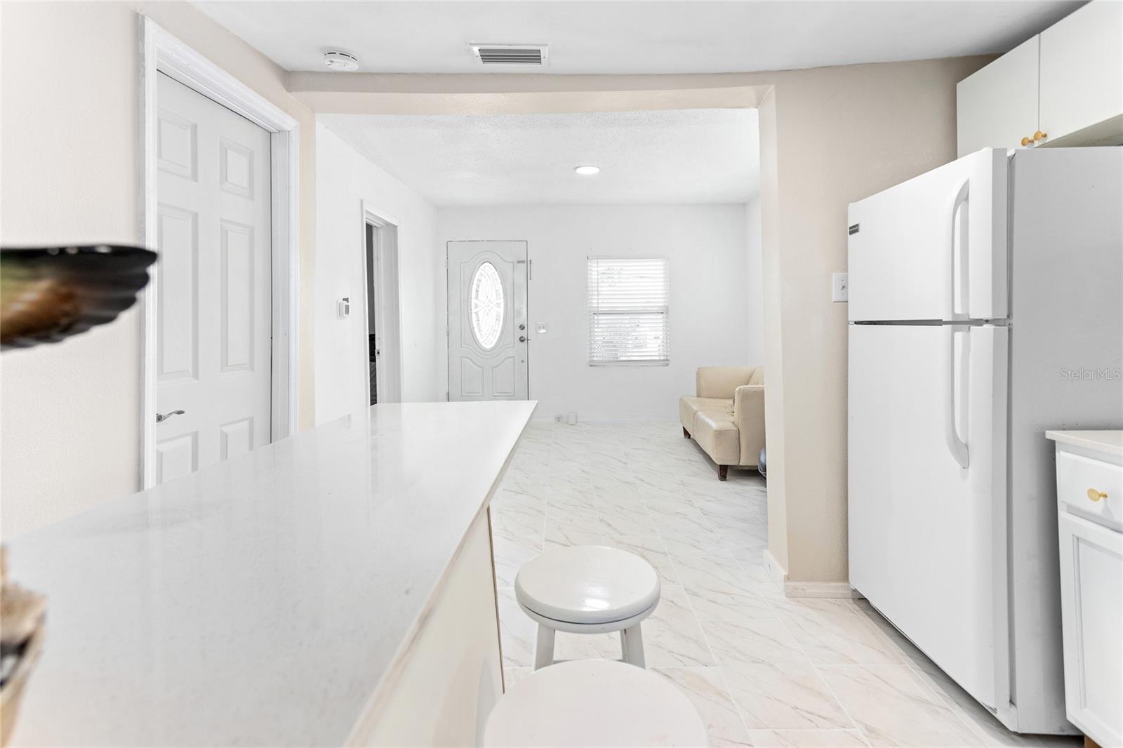 Image 14 of 22 For 802 Jurgens Street