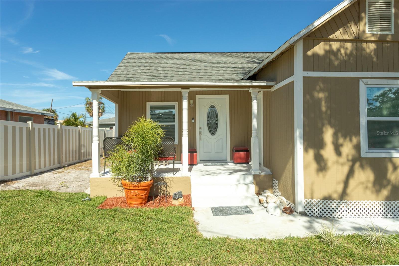 Image 2 of 22 For 802 Jurgens Street