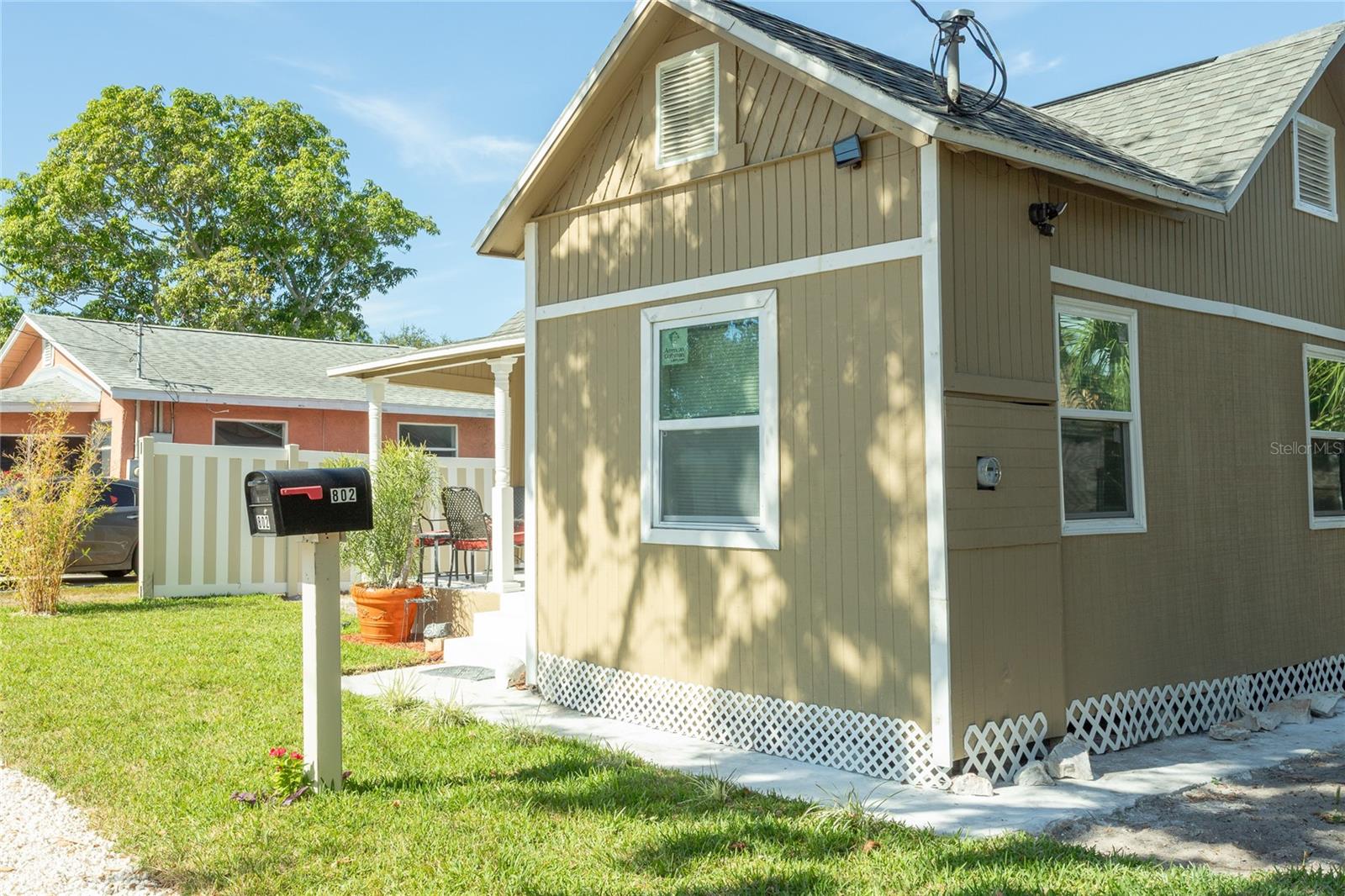 Image 3 of 22 For 802 Jurgens Street