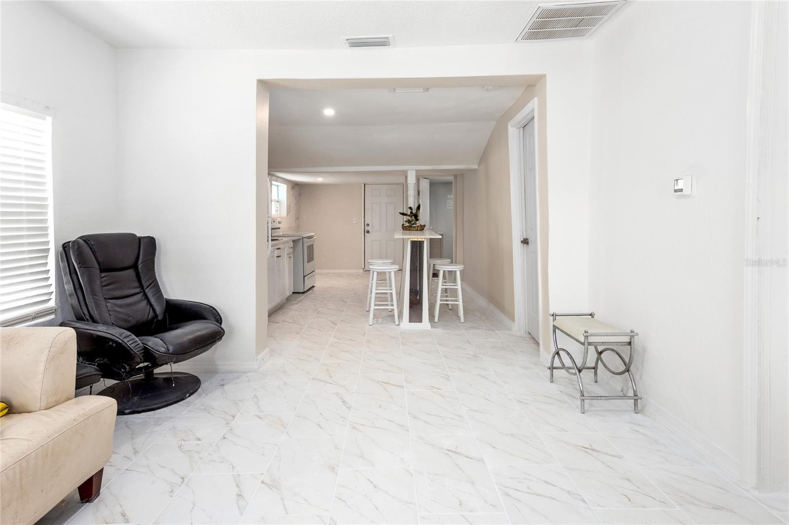 Image 4 of 22 For 802 Jurgens Street