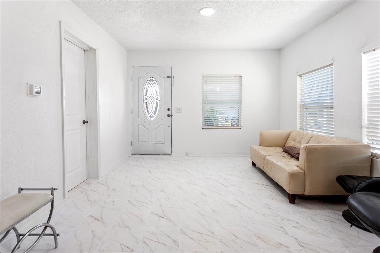 Image 5 of 22 For 802 Jurgens Street