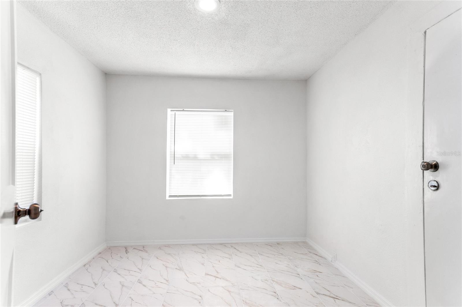 Image 6 of 22 For 802 Jurgens Street