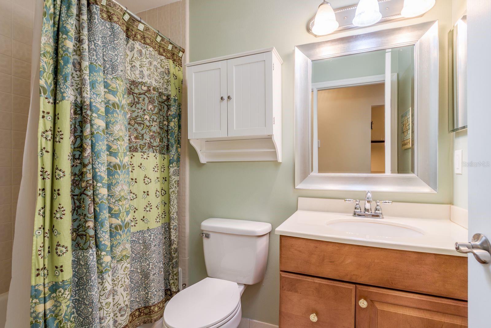 Listing photo id 17 for 1300 Shady Pine Way B