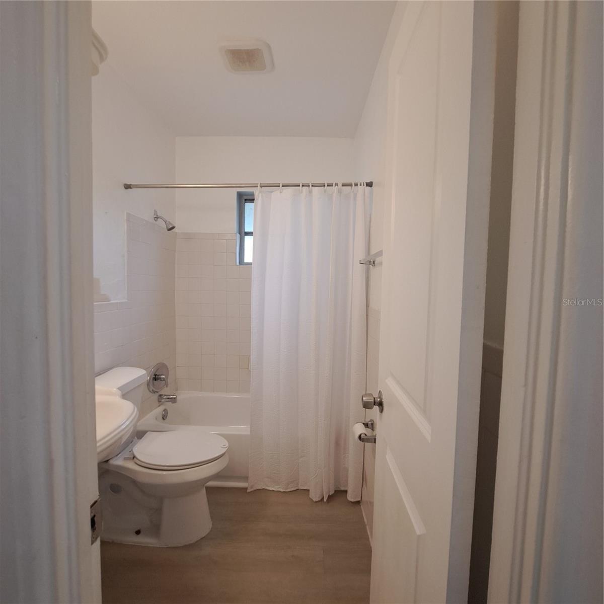 Image 16 of 42 For 627 61st Avenue S