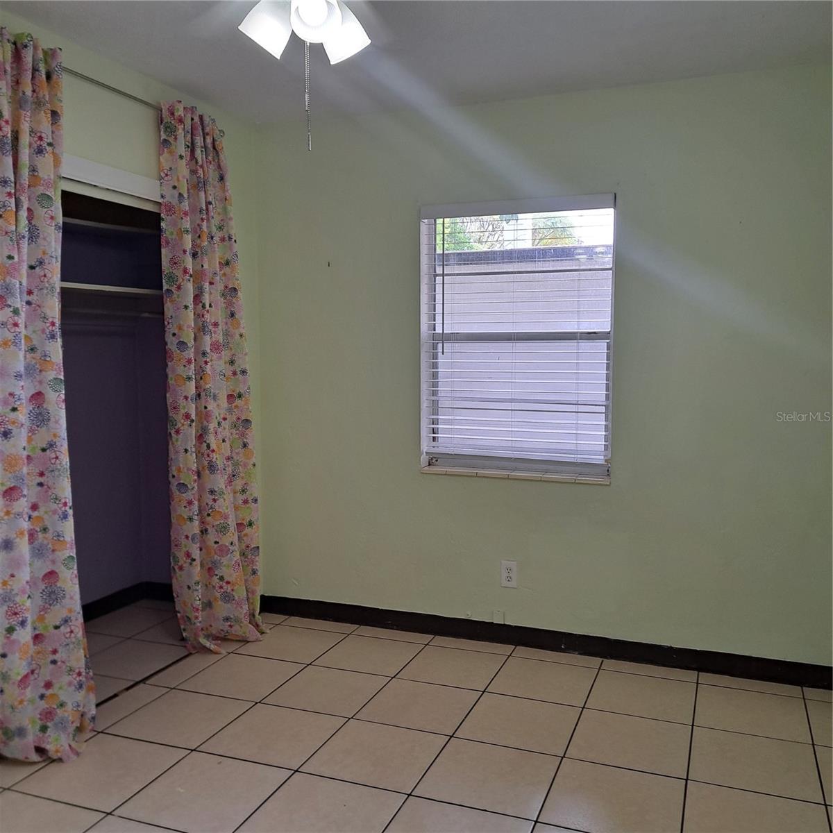 Image 21 of 42 For 627 61st Avenue S