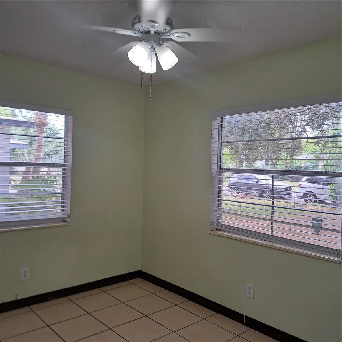 Image 22 of 42 For 627 61st Avenue S