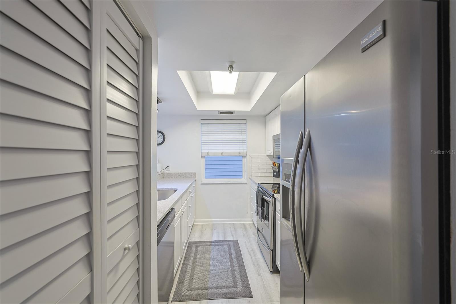 Image 12 of 30 For 19930 Gulf Boulevard 1b