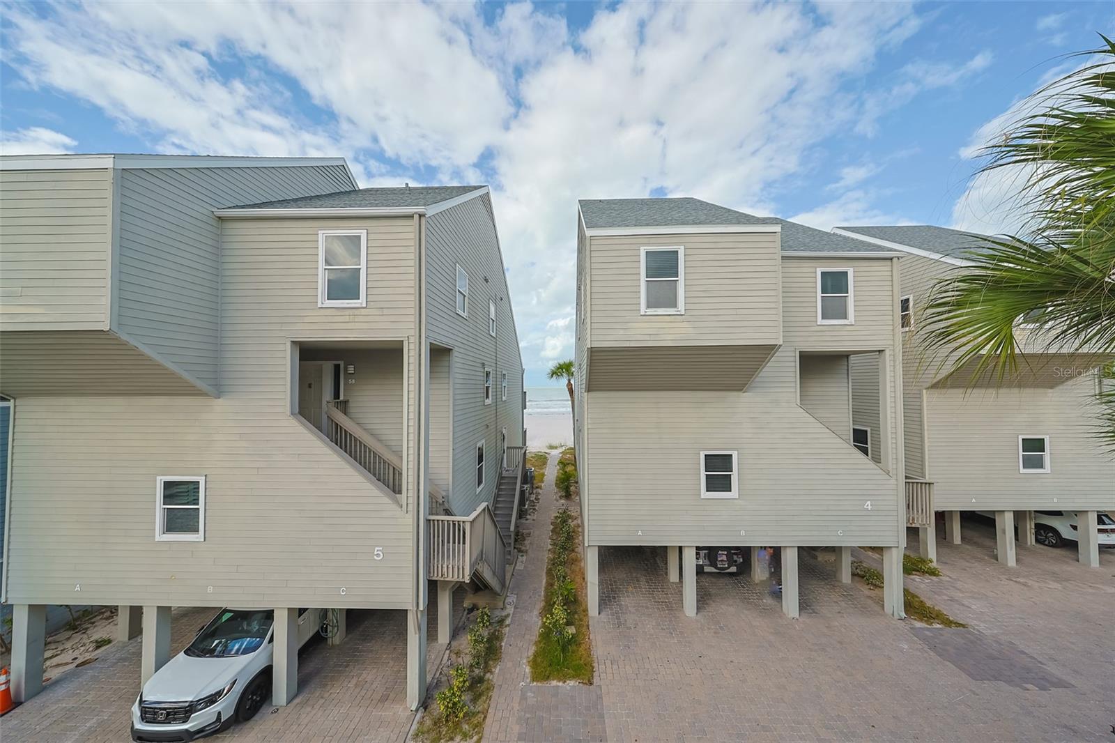 Image 27 of 30 For 19930 Gulf Boulevard 1b