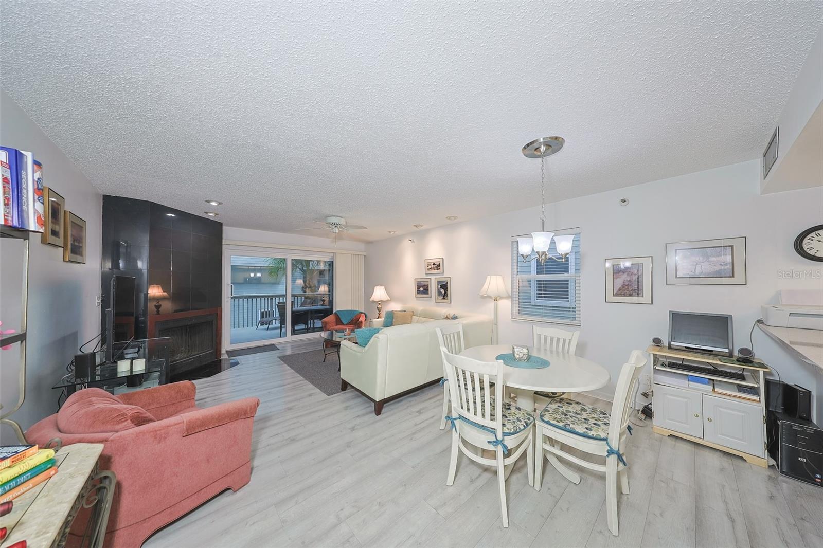 Image 5 of 30 For 19930 Gulf Boulevard 1b