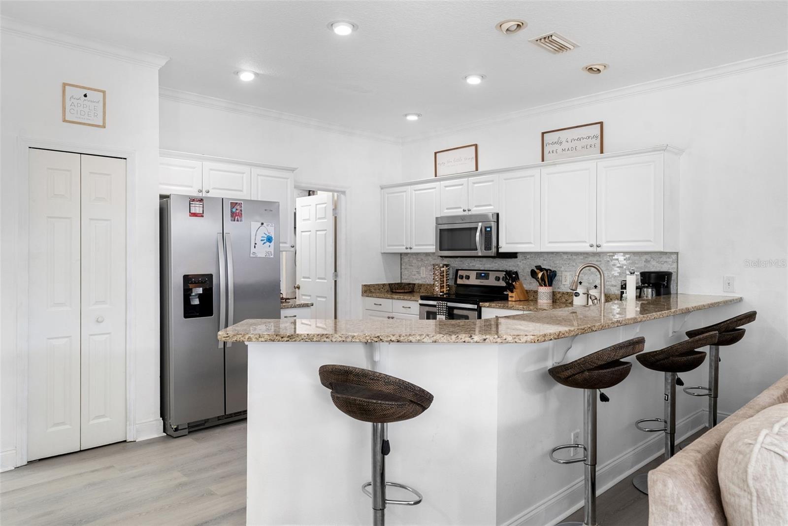 Image 10 of 35 For 4068 Alan Drive