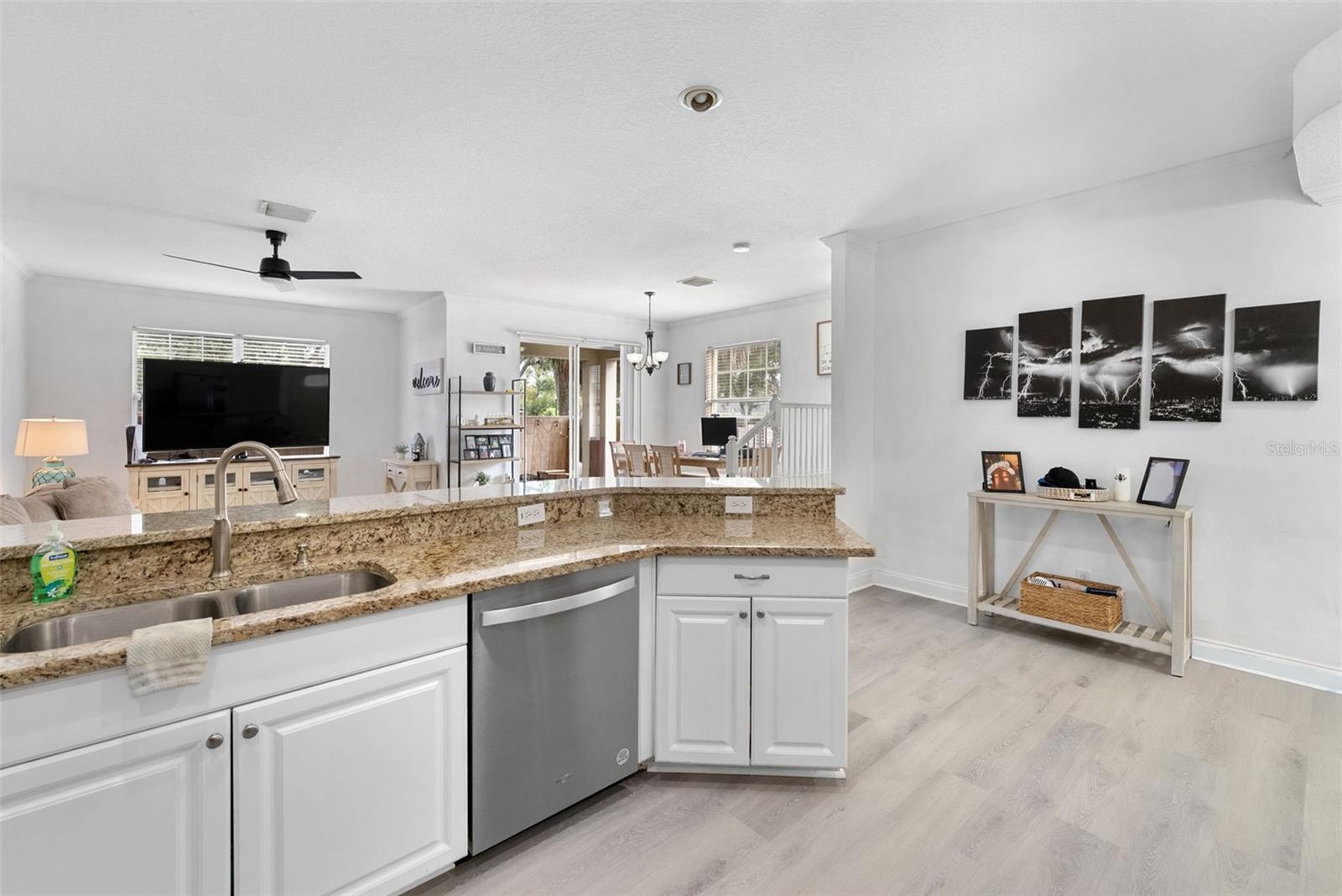 Image 12 of 35 For 4068 Alan Drive