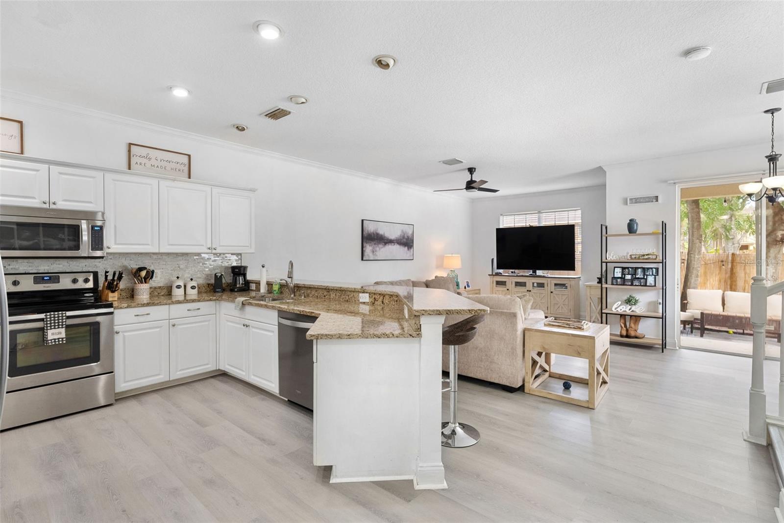 Image 4 of 35 For 4068 Alan Drive