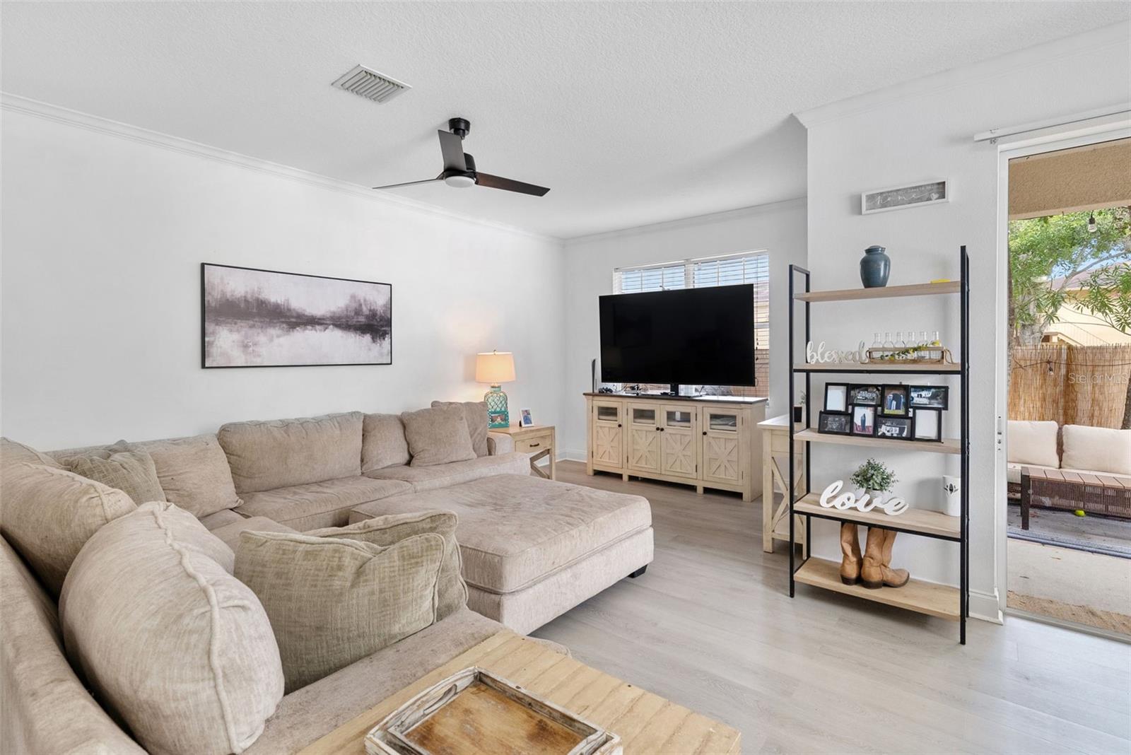 Image 5 of 35 For 4068 Alan Drive