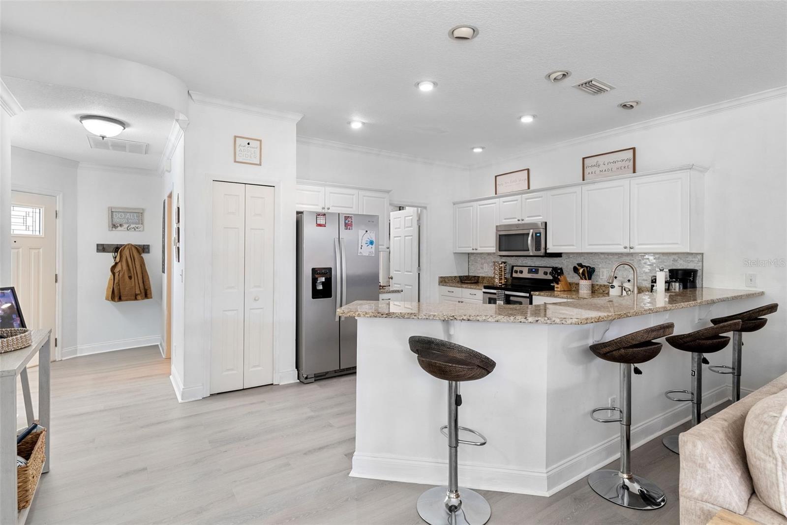 Image 9 of 35 For 4068 Alan Drive