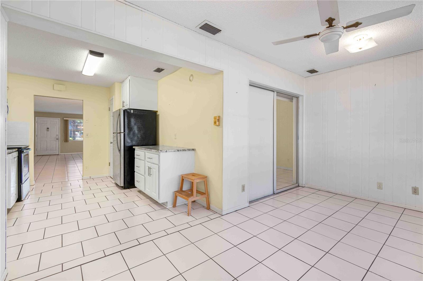 Image 13 of 33 For 11200 102nd Avenue 136