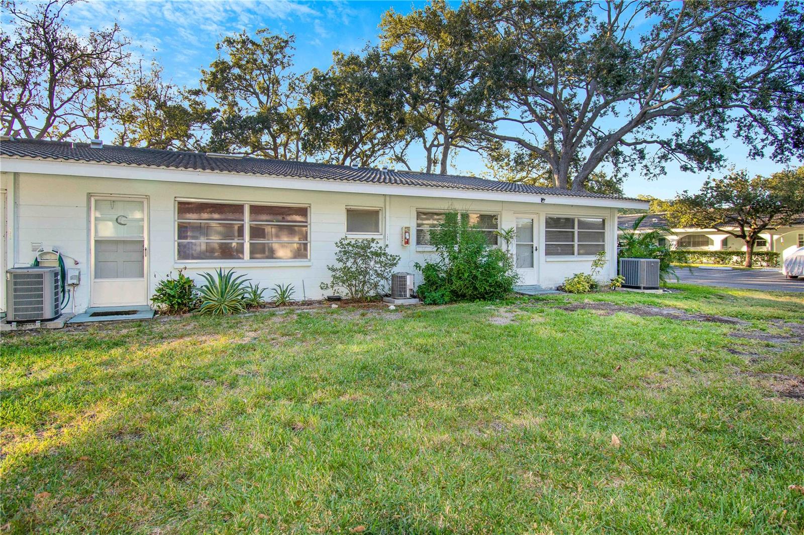 Image 26 of 33 For 11200 102nd Avenue 136