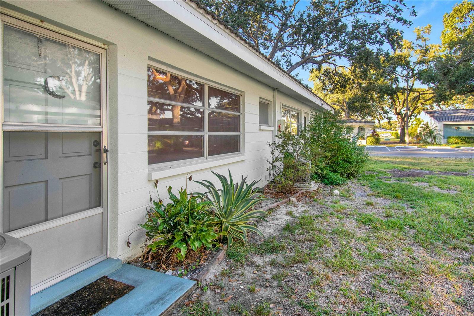 Image 27 of 33 For 11200 102nd Avenue 136