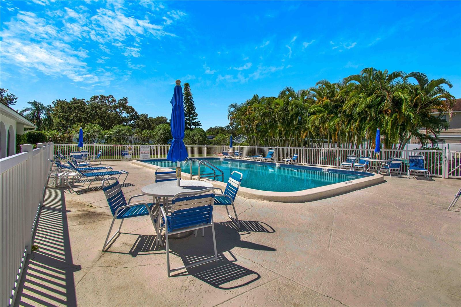 Image 28 of 33 For 11200 102nd Avenue 136