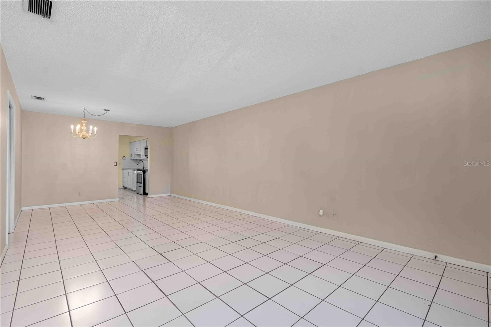 Image 7 of 33 For 11200 102nd Avenue 136