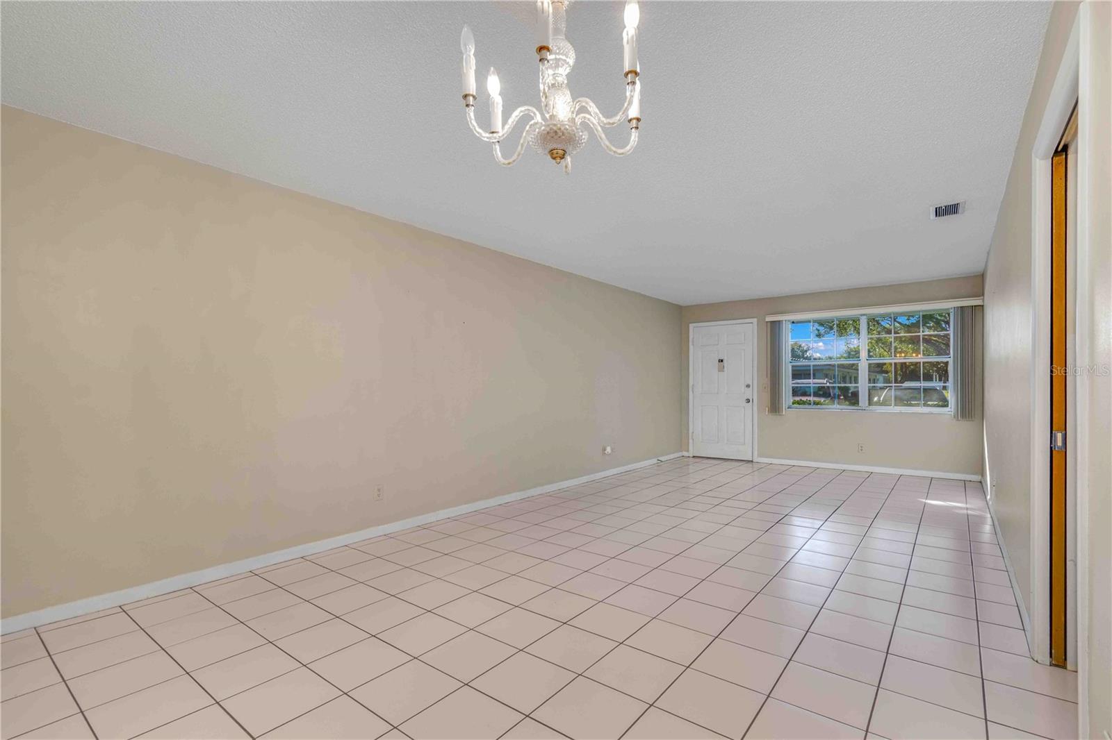 Image 8 of 33 For 11200 102nd Avenue 136