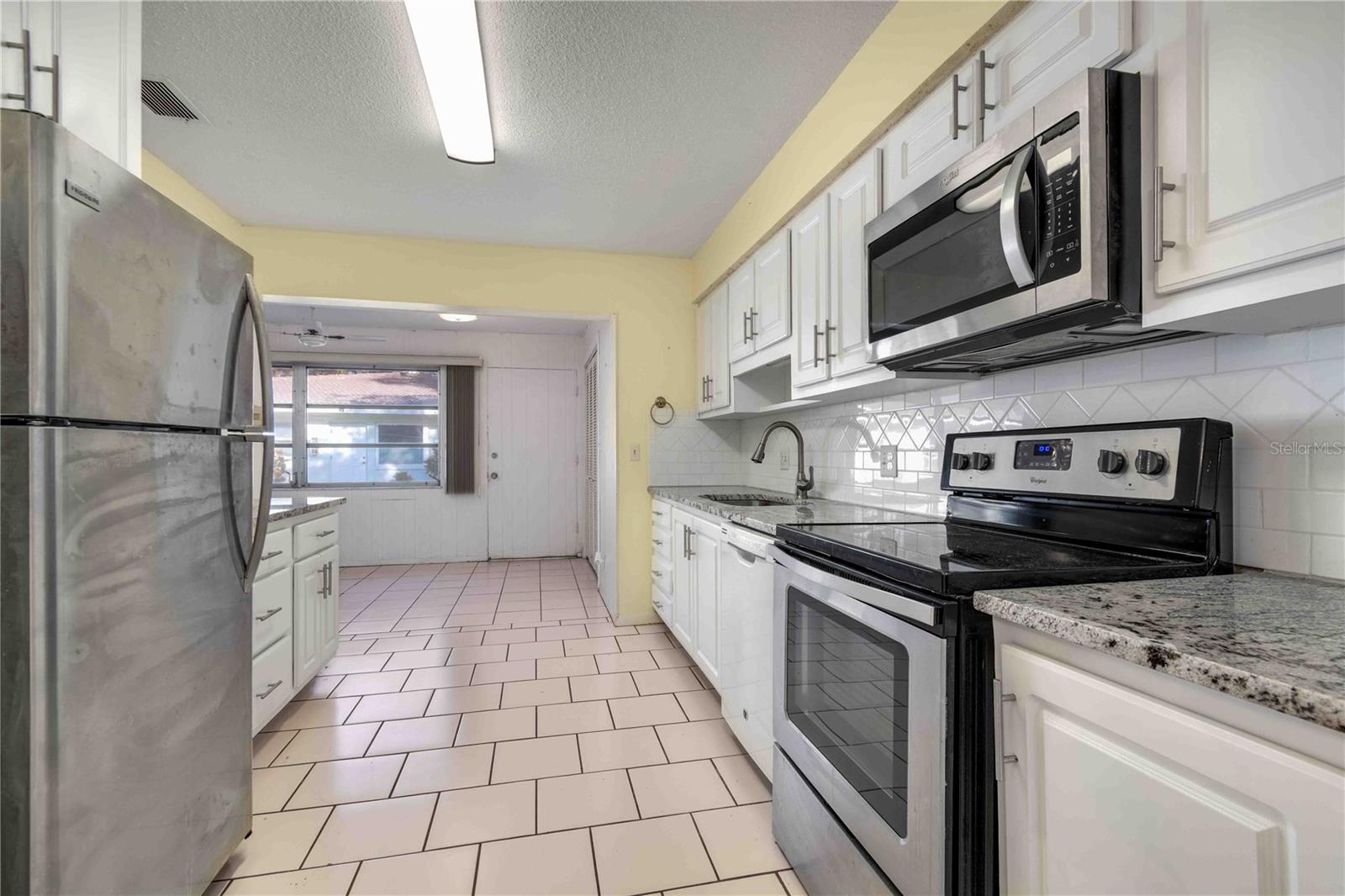 Image 9 of 33 For 11200 102nd Avenue 136