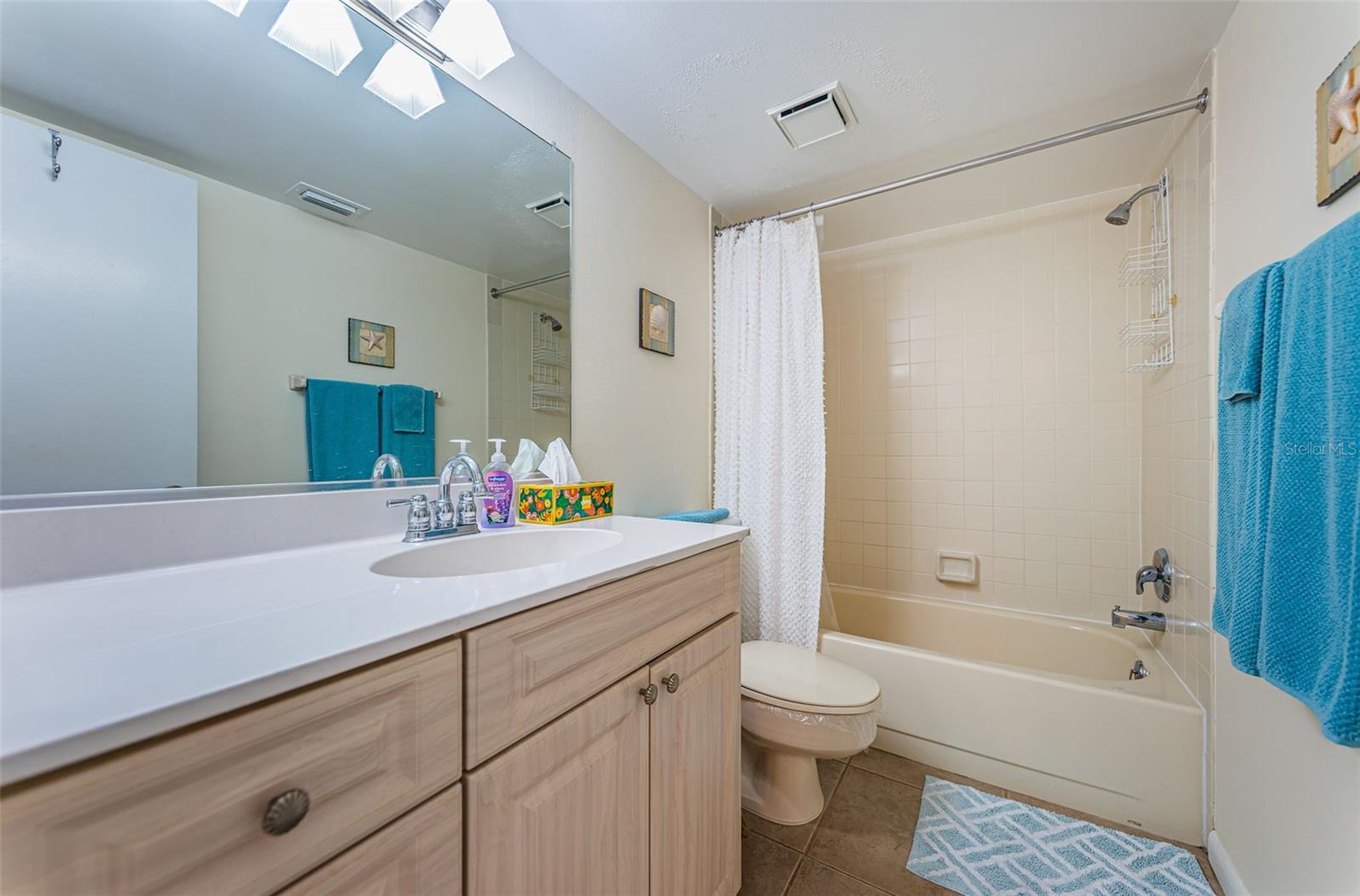 Image 11 of 35 For 6287 Bahia Del Mar Circle 101