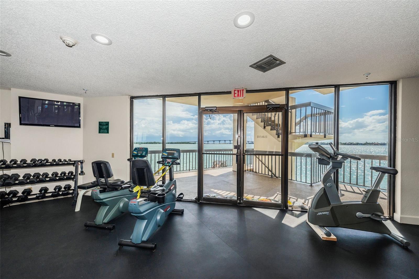 Image 30 of 35 For 6287 Bahia Del Mar Circle 101