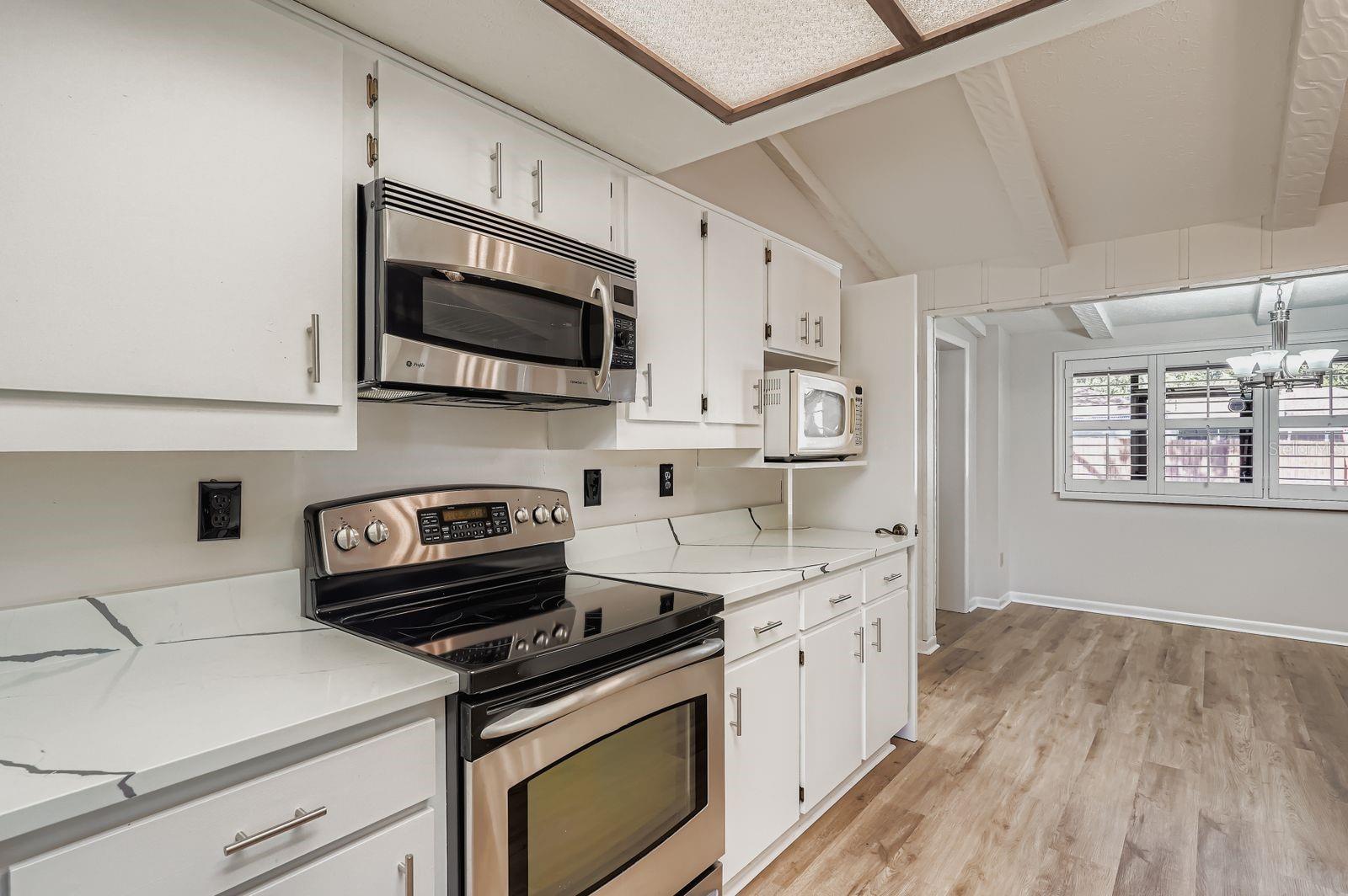 Image 12 of 28 For 902 Retriever Avenue