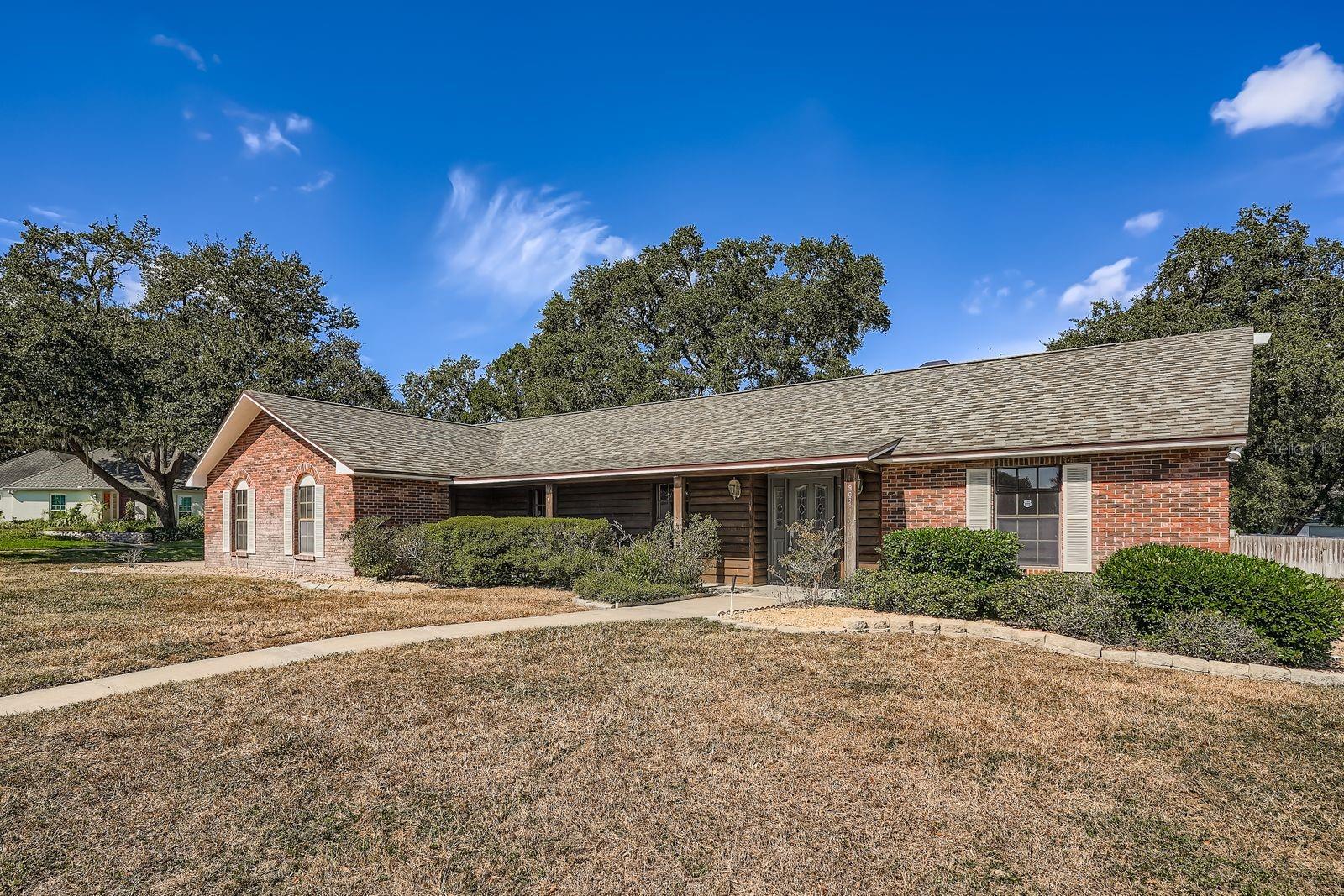 Image 2 of 28 For 902 Retriever Avenue