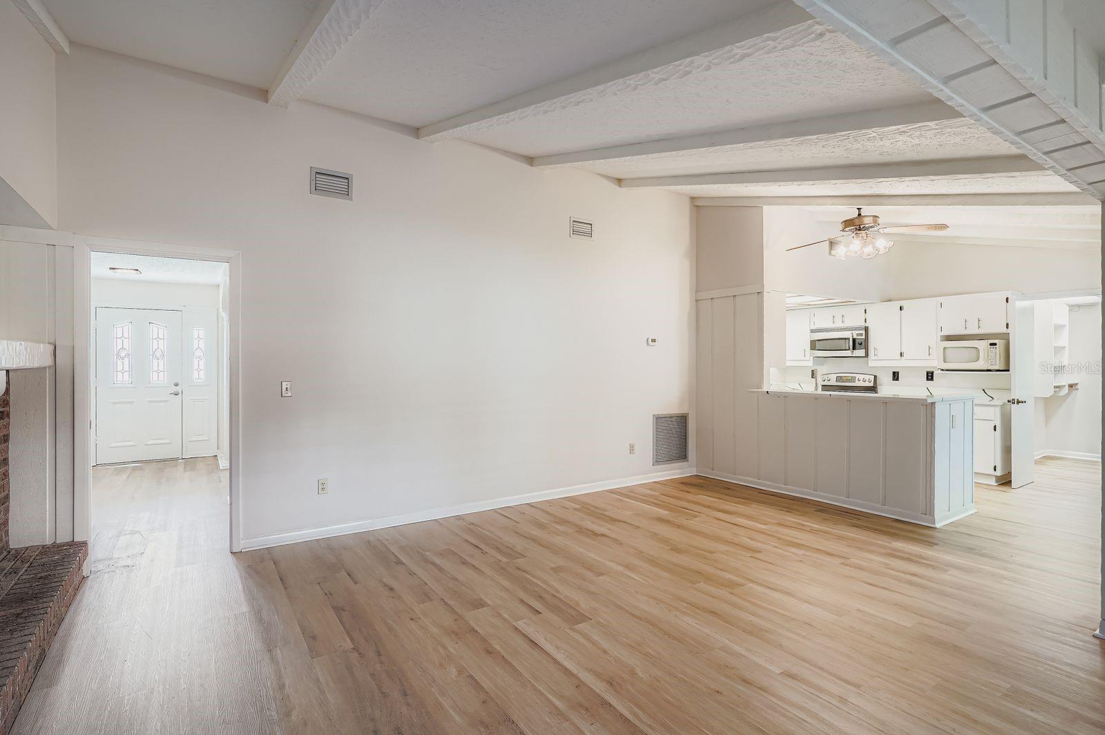 Image 4 of 28 For 902 Retriever Avenue